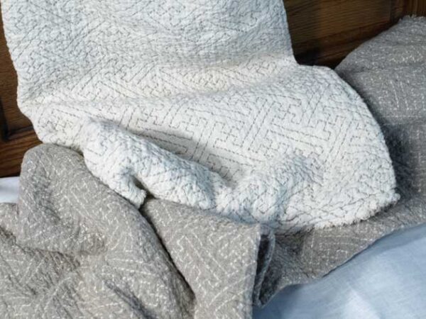 LINEN BLANKET - REVERSIBLE (Regular Size)